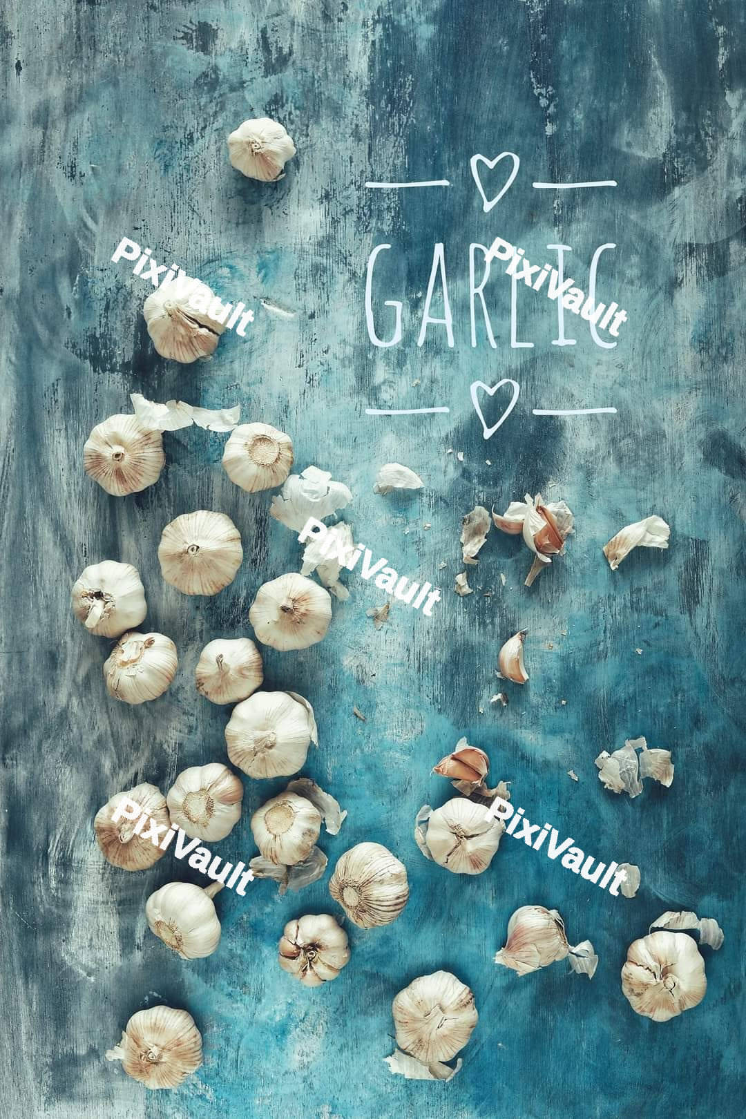 Garlic bulbs on the floor